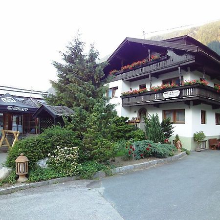 Bergsteiger-Zimmer Pension Obermair Mayrhofen Værelse billede